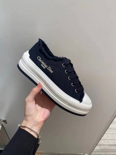 好消息好消息，降价了降价了 Dior迪奥2025Walk'n系列 老花 刺绣 厚底帆布鞋 休闲运动鞋 原版购入开发 做货 这款 Walk'n'Dior 厚底运动