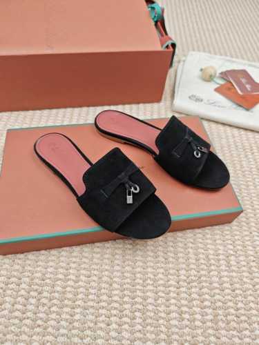 高版本 主打多色 LP新品发售Loro Piana 官网同款针织拖鞋｜采用 Wish 羊京面料制作｜鞋面采用独特针织面料制作工艺｜双层羊皮，垫脚丝绸羊皮，全方位