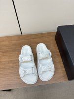 Chanel 2024ss小香沙滩凉鞋 顶级专柜品质 每年必入的经典款之一！最新出双C金属扣搭配设计 更加彰显和品味～所有材质都根据原版定制！购入正品开发。万能