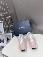 Chanel香奈儿早春超级火爆系列 金角大王.银角大王 休闲运动鞋 无敌漂亮又好穿 绝对仙女款 非常轻便内里也是超级软，超级舒服，鞋面透气设计，配色高级耐看 百