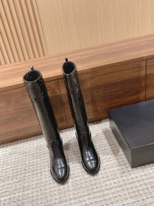 皮面 Chanel 香奈儿23新款 骑士靴菱格长靴 小牛油皮面、麂皮拼羊皮 ，两个材质可选 羊皮内里，意大利进口牛皮大底 Size：35-39 40 41定做不