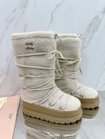 Miumiu缪缪24Ss系列，女士徽标尼龙华达呢雪地派对金属标双色厚底收缩系带羽绒雪地靴滑雪靴胖头靴！有轻奢的内蕴品质，自带温暖的腔调，材穿着舒服，爱不释手，高