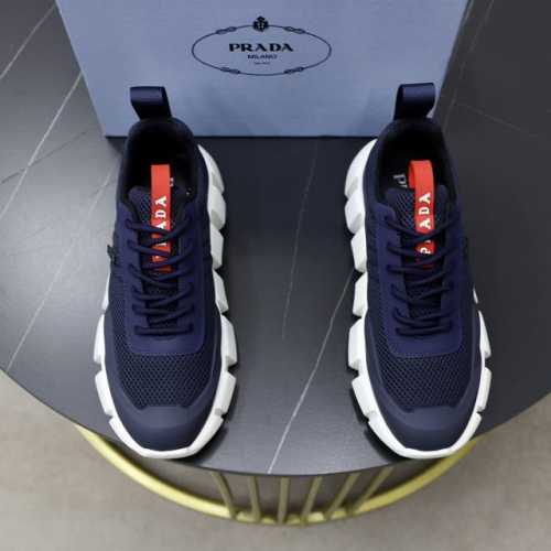 品牌：普拉达 标准码：38-44 45订做 等级：官网同款 材料：原版皮面料 舒适透气内里 轻便耐磨大底 款式类别：男士时尚休闲鞋 跑步 运动鞋 尊贵奢侈品大牌