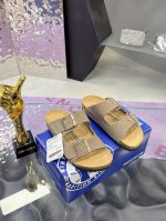 工厂价： Birkenstock London 勃肯 升级全软木颗粒脚床 轻松拿捏松弛感的秘籍 勃肯鞋舒适自在四季可穿风格百搭高级中性风“丑萌丑萌”博肯全鞋 皮