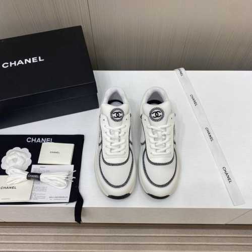 出厂价 顶级品质 Chanel 香奈儿2024早春新款休闲运动鞋板鞋 超美的颜色非常百搭 超级舒适 满满的小香风 经典耐看百搭款！ 鞋面用料拼接鞋面 小羊皮，牛