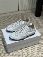 男10情侣款MaisonMargiel* MM6马吉拉2025最新德训休闲鞋小白鞋运动鞋鬼才设计师品牌，一个轻奢品牌上脚很百搭哦，也很随脚舒适，这一款德国训练鞋