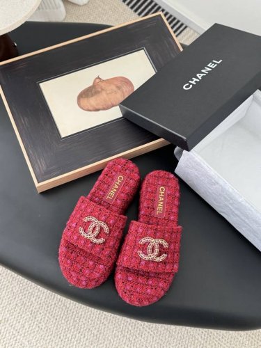Chanel 25P新款菱格拖鞋春夏新款，高版本高品质。鞋面垫脚羊皮，原版大底。Size:35-39 其他码数定做
