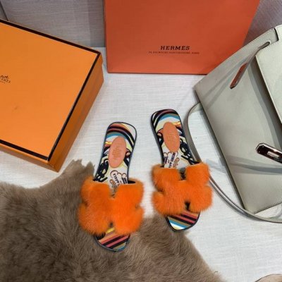 2024新色，水貂毛，全新改版 Hermès 包装升级，版型做工材料升级。 Hermes市场最高版本纯手工鞋 顶级产品爱马仕拖鞋 2024早春新款原版一样， 师