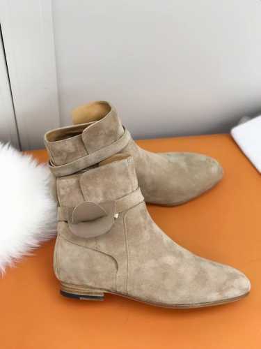 出厂价 Her Mes Fw21 New Arrival～ H家 秋冬新款经典kelly扣短靴，历经两个多月原版1:1套楦 鞋面是小牛皮 质感温和柔顺，一看就很