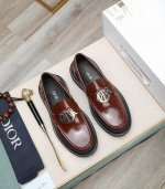 实价 高品质 水染牛里 原单品质dior .迪奥 原单代购、高端商务皮鞋、面料：采用意大利进口开边珠牛皮料水染牛里 牛皮垫脚特供原版橡胶大底、做工精细、实物_拍