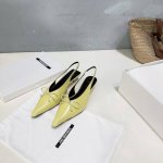 高品质出厂 ！小众潮牌Jacquemus 25春夏新款简易蝴蝶结尖头小猫跟后空凉鞋！ 小方头搭配蝴蝶结设计 新颖时尚大方，性感不失优雅，很显脚部线条，附有骨感美