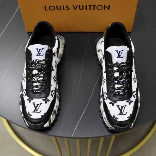 出厂价：品牌：Lv路易威登标准码：38-44 45订做等级：官网同款材料：原厂皮面料 舒适内里 轻便耐磨大底款式类别：男士时尚休闲鞋靴 跑步 运动鞋 尊贵奢侈品