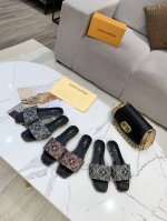 Lv 早春新款款，搭配时尚，码数35－42，出厂价