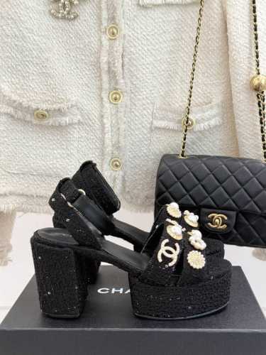 厂价380 chane*｜小香25P春夏新品 走秀双C珠宝防水台高跟凉鞋 个性时尚潮流 必入款 上脚不仅显腿细 而且显腿长 鞋面采用原版定制布料 内里采用丝绸羊