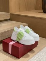 代购级别 Roger Vivier 厚底运动板鞋 专柜主推款，各路明星同款，原版到手才开发，材质和原版一致，重量和正品高度一致，原版开模大底、饰条、五金扣，各处
