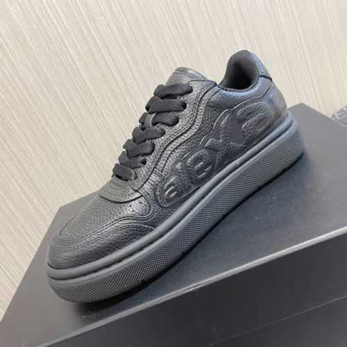 Alexander Wang 亚历山大王 Aw最新情侣款；小白鞋；厚底鞋；运动鞋 全真皮定制质感饱满细腻；荔枝纹小牛皮面料，立体logo字母装饰 定制进口透气网