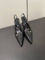 p390Dior D家迪奥2024/Ss 春夏走秀新款尖头高跟鞋凉鞋～ 1:1原版复刻 市面上最高版本 各路时尚博主刷爆小红书！超时髦又充满高级感的单品！轻松打