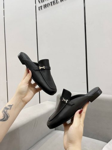爱马仕真皮大底出厂价 顶级版本！原版开发鞋面：羊皮内里 ：羊皮里 羊皮垫脚垫 大底：意大利真皮大底码数：34-42 注34 41 42码定做 不退换包装：配置原