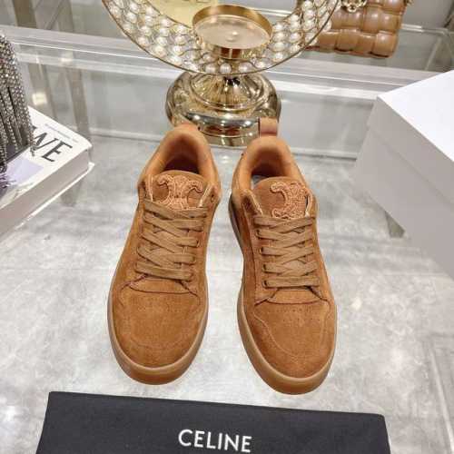 出厂 Celine赛琳2024新款休闲鞋运动鞋 板鞋 绒面皮 充满街头感的一双鞋子，复古凯旋门logo让他简单又不失调性,帅气耐看 上脚舒适 鞋面牛绒 内里透气