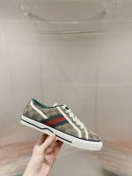 橙子出厂价P Gucci 古驰 1977系列 经典低帮帆布鞋 休闲鞋板鞋 情侣款 双帆布成制融品入牌元素 复古格风浓郁 经典与情怀都让人完美回忆！ 原版开发每个