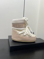 Moon Boot 24 最新 秋冬 丑萌月亮雪地短靴 忘了ugg吧，时髦人都在穿moon Boot雪地靴 如果你难以接受ugg的复兴那现在有一款更另类的雪地靴