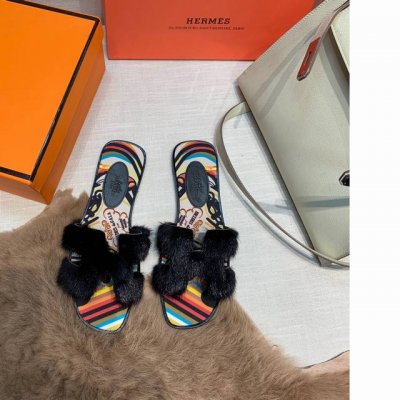 2024新色，水貂毛，全新改版 Hermès 包装升级，版型做工材料升级。 Hermes市场最高版本纯手工鞋 顶级产品爱马仕拖鞋 2024早春新款原版一样， 师