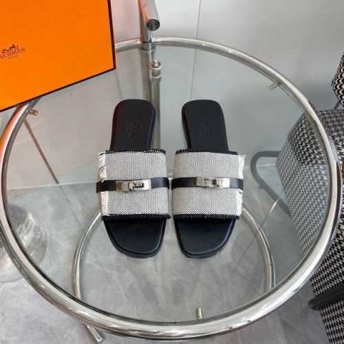 平底 粗跟 Hermes 爱马仕24新品h家kelly扣流苏牛仔布拖鞋 顶级品质 原版开模kelly扣 鞋面：原版一致小牛皮拼牛仔布 羊皮内里 进口真皮大底 平