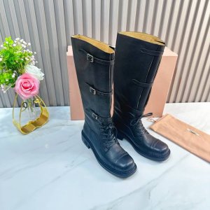 工厂 2024 新款新品 Miu Miu 全新超美装饰搭配,时尚淑女气质十足 双色拼接 又不乏美艳色彩,外侧附带弹力象巾 上脚非常方便意大利引进的原版楦头是最新