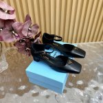 高版本 Prada 新品专柜新款玛丽珍凉鞋 单鞋 系列上新 高版本 鞋面：原版定制牛漆皮 内里：特定混种羊皮内里大底：原版开模真皮大底 跟高:3.5cm鞋码: