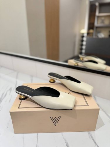 出厂价Pp： Vanda Novak来自意大利品牌 全网独家 耗时3个月研发 鞋跟独特设计酒杯 重磅系列 众多联手意大利品牌 推出高级感满分的鞋款系列 火遍In