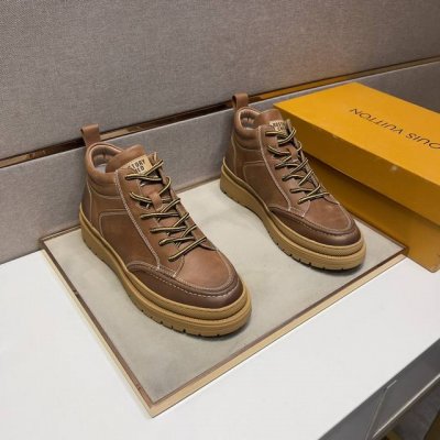 出厂价 Lv～ 男士休闲高帮鞋 2024Z柜同步发售 码数:38-44# 2个颜色鞋面选用牛皮拼接真皮内里，舒适透气，鞋底：原版舒适耐磨大底，实物拍摄实物更赞