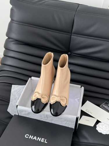 单鞋 短靴 Chanel 小香24A新品蝴蝶结链条系列 原版1:1复刻 经典中的经典 无论搭配裤装还是裙装都是完美 小圆头的设计很好的修饰脚型 小仙女们必备！