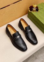 商品商标：Gucci 古驰 休闲皮鞋正码码数: 38-44 45.46订制商品材料：精选 进口头层荔枝纹牛皮鞋面+奢华五金扣，进口小染牛皮内里 强烈立体视觉效果