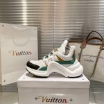 橙子出厂价 Louis Vuitton 路易威登 Lv休闲老爹鞋 弓形运动鞋 炸款米兰走秀风，真皮拼色减震网面运动弓型舞蹈复古老爹运动鞋。升级 原装配件5D效果
