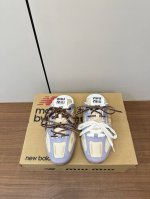 miumiu X New Balance 联名款Nb时尚半拖！P390 miu Miu 缪缪大秀上爆出的这双与New Balance 新百伦联名款运动 球鞋 后
