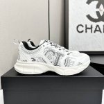 Chanel香奈儿联名迪奥老爹鞋， 2025专柜顶级休闲款运动鞋这款经典设计；鞋面多种工艺电绣的风格；大底却时尚运动；不平凡的拥入了多种配色元素 多元化混搭非常