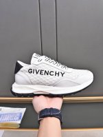 I V E N C H Y 纪梵希新款 专柜同步 人手一双 不容错过 专柜买版 完全1:1 开模定制顶级版本 原版展示提供对比 让大货做到和原版0区别 实物和图