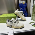 橙子出厂价 Gucci 古驰 最新款运动鞋板鞋 休闲小白鞋 情侣款 男女同款 重磅推荐！不得不说非常奈斯。Screener双倍原型系列低帮复古小脏鞋“ 火爆来袭