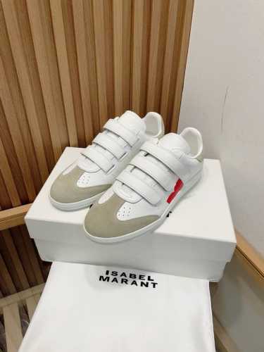 ISABEL.MARANT伊莎贝尔 玛兰2025新款小白鞋 以打破常规的不羁风格展现生活面貌，整个鞋型设计灰常简洁，又不失设计感，有复古德训鞋的休闲感！鞋面：牛