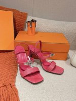 蜥蜴纹系列 9.5cm组图 』Hermes 爱马仕Glamour凉鞋系列 时尚又百搭 超级舒服 每个细节都做到极致 搭配同色调标志性纯钢Kelly五金鞋扣 设计