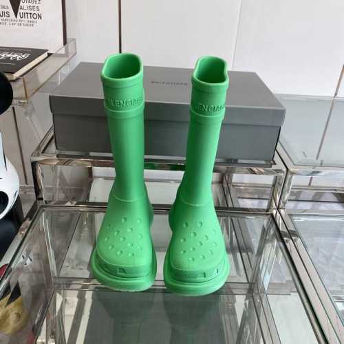Balenciaga 雨靴 22FW 走秀最新发布仿佛真的走进了城堡开始期待着秋冬很好看，舒服又轻便 真的推荐码数:35-40