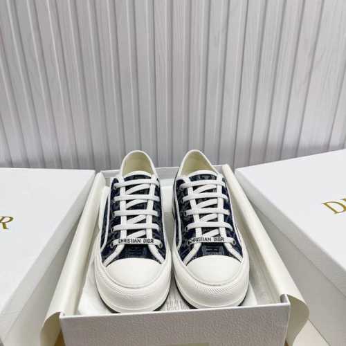 出厂 ，现货高品质 Dior 迪奥 平底运动鞋采用全刺绣标志性图案市场顶级品质国外专柜爆款非市场普通仿版面料采用意大利进口布料刺绣鞋面，原版模具注胶logo磨砂