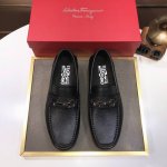 工厂 Ferragamo 菲拉格幕 高端牛里 新款 Ferragamo* 顶级版本 菲拉格幕经典休闲皮鞋！选用进口原版牛皮，内里头层舒适牛皮内里！原版耐磨橡胶大