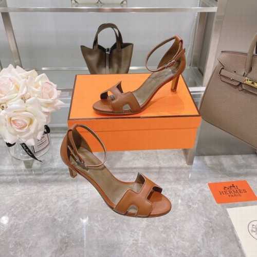 Hermès 爱马仕高跟气质凉鞋 耗时半年时间开发，终于完美复刻出货！爱马仕的高跟鞋是我见过最简约最耐看最有气质的！！！任何风格都能hold住跟高：7cm.9c