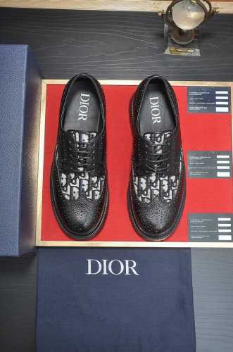 价 Dior 迪奥 官网全球首发 男鞋高端品牌 最新力作：意大利进口原版专用牛皮+牛皮内里原版包头橡胶大底 柔软舒适，让行走更加便捷舒适！尺码:38-44 45