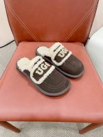 Ugg~24Vs秋冬爆款松糕厚底休闲毛鞋系列 松糕厚底毛鞋 一款不会撞衫的鞋子、简约的隔板设计上斑点的大底、鞋面真丝卷毛、秋冬季必备款、无论什么裤子裙子都能驾驭