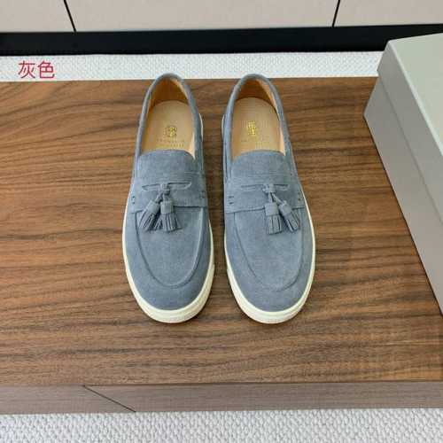Brunell* Cucinell* 男款流苏乐福鞋。简约时尚。鞋面牛京，牛皮内里，高密度弹力乳胶 可拆卸独立高弹力乳胶鞋垫 原版大底。 码数：39-46 39
