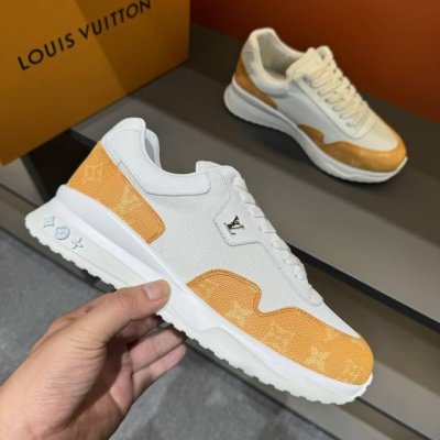 出厂价 实价 路易威登新品 Loui*V ～ Run Away 高端男士休闲 运动鞋！采用拼接 Epi 牛皮革和 Monogram 压纹粒面牛皮革，再现传统跑鞋