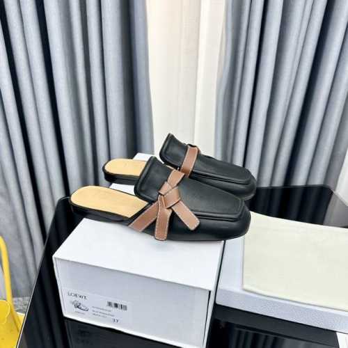 罗意威Loewe 蝴蝶结穆勒拖鞋，独特的打结设计，马鞍包和穆勒鞋的设计完美组合 配合整体原版楦型，时尚而个性好穿 颜色超赞 面料：进口牛皮 内里：水染牛皮 垫脚