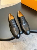 元louis Vuitton Lv 男士经典牛津鞋男士商务正装皮鞋，原版开模，1比1复刻，专为贵族打造全鞋采用进口意大利牛皮材料，精挑细选，毛孔细腻，富有光泽，